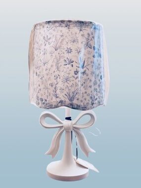 🆕- Blue Floral scalloped Table Lamp with Bow Base.